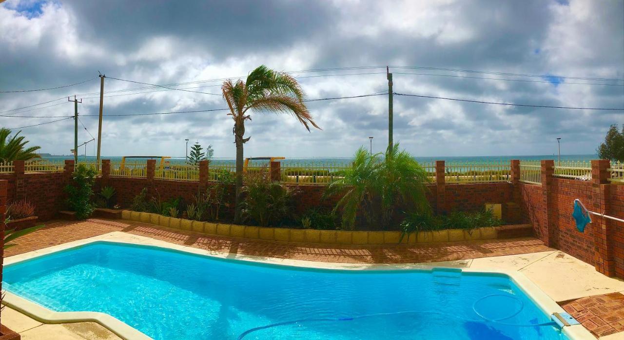 Beach House Opposite Ocean 4 Bed 2 Bathroom With Pool Geraldton Luaran gambar