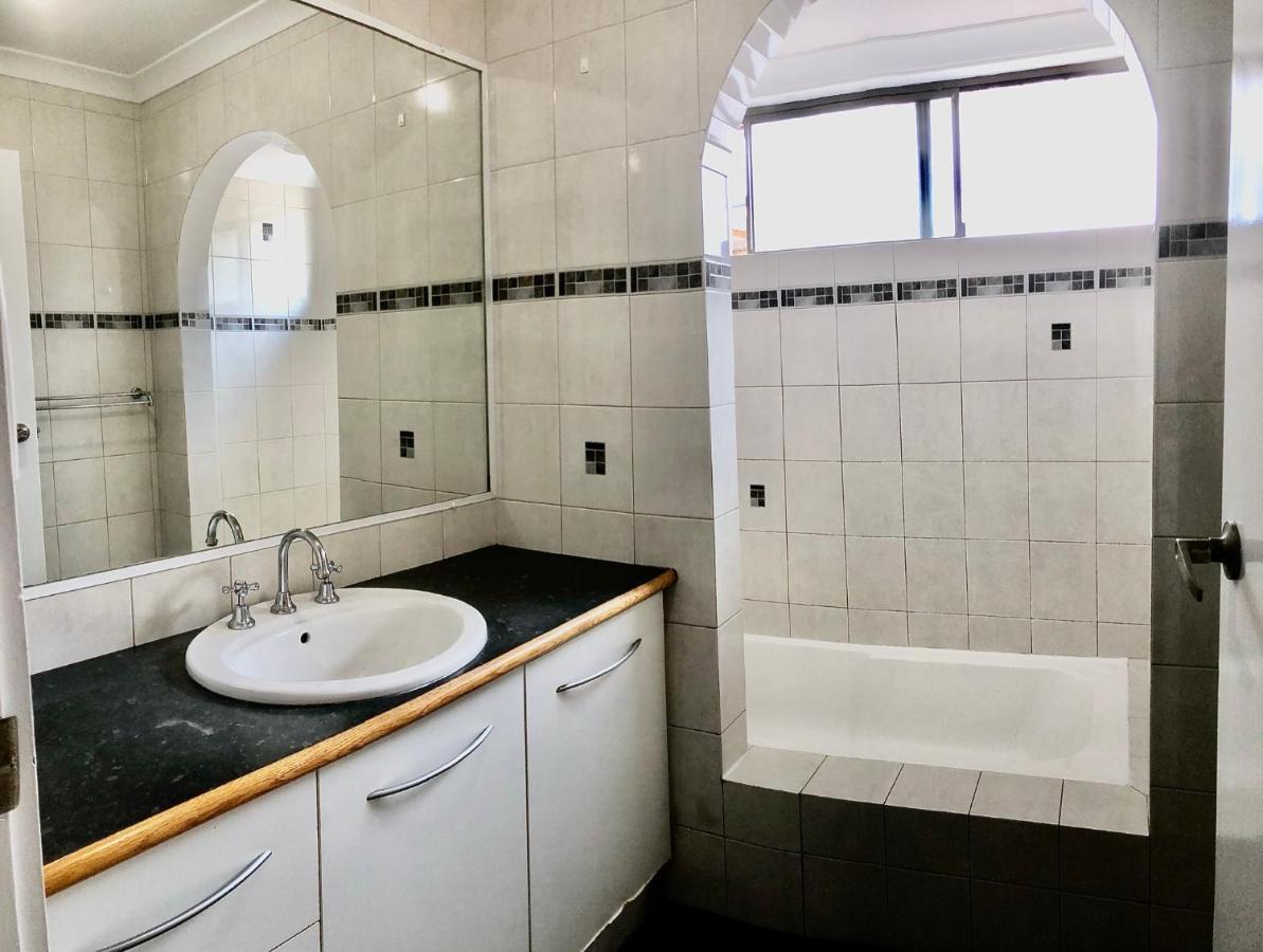 Beach House Opposite Ocean 4 Bed 2 Bathroom With Pool Geraldton Luaran gambar