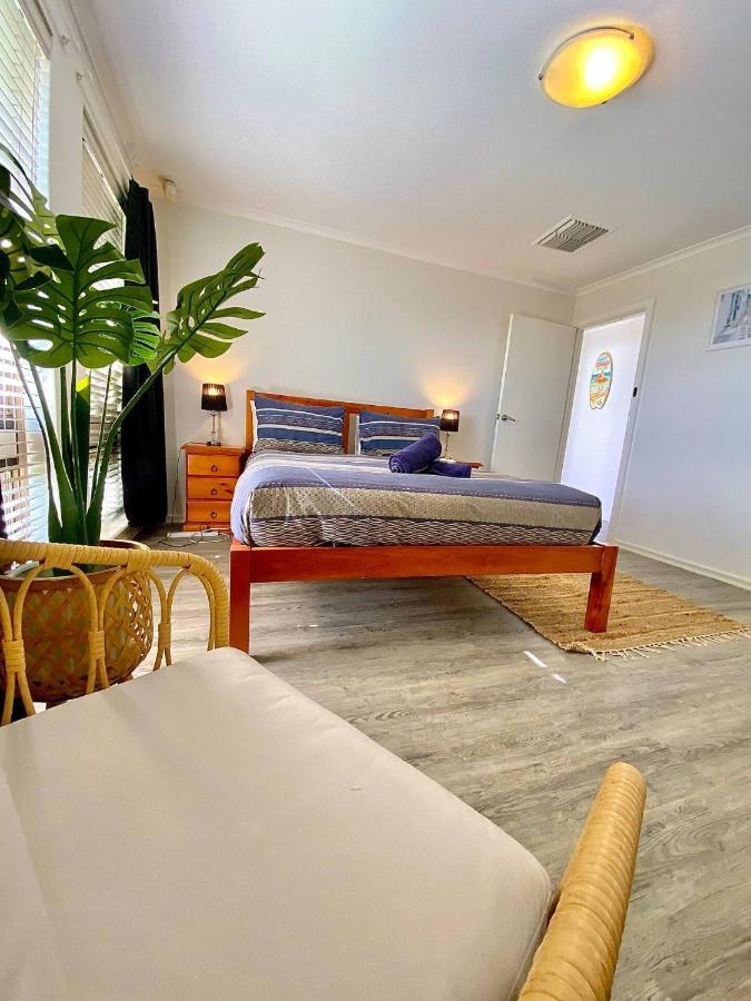 Beach House Opposite Ocean 4 Bed 2 Bathroom With Pool Geraldton Luaran gambar