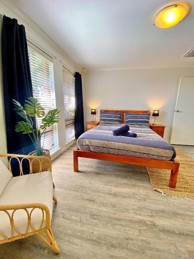 Beach House Opposite Ocean 4 Bed 2 Bathroom With Pool Geraldton Luaran gambar